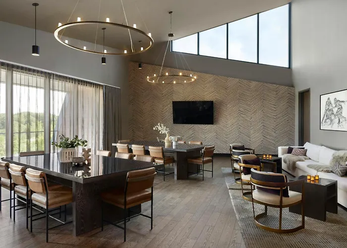 Omni Viking Lakes