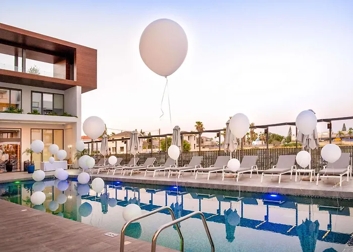 Mercure Larnaca Beach Resort