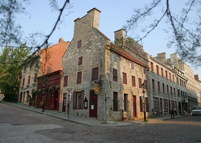 Hotel Pierre Du Calvet Montreal