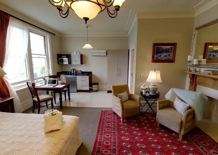 Merivale Manor