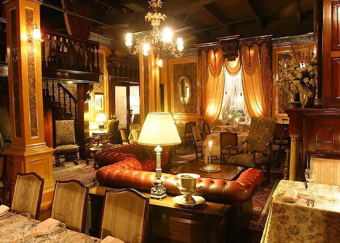Hotel Pierre Du Calvet Montreal