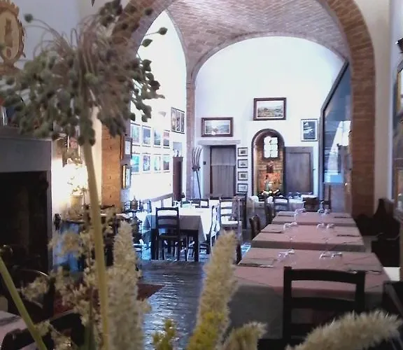 Hotel Cisterna Nel Borgo Castiglione dʼOrcia