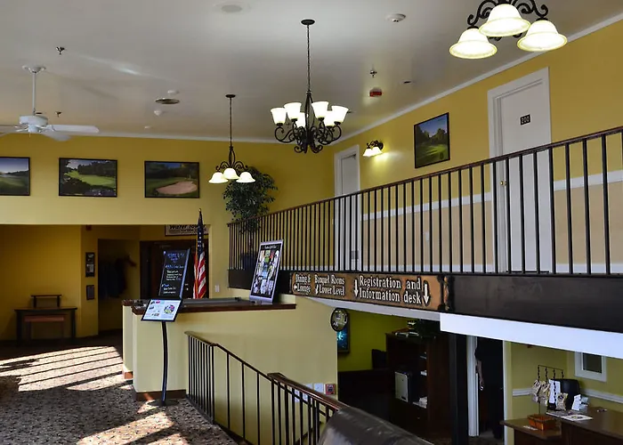 Candlestone Golf And Resort