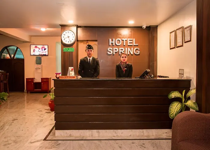 Hotel Spring