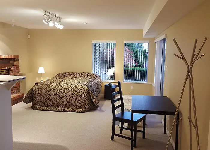 Emperial Suites Lynn Creek