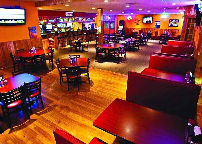 Norwood Inn & Suites Worthington