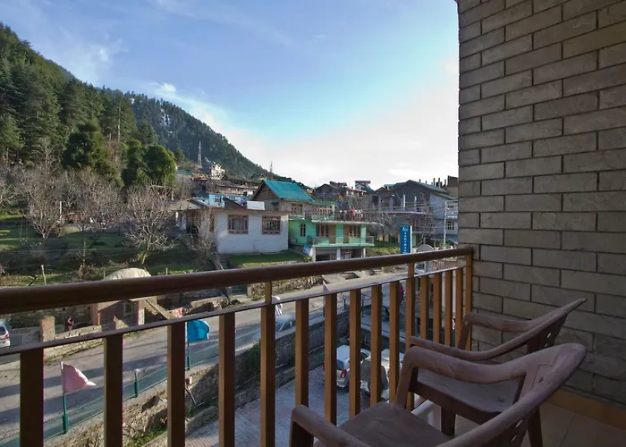 Sarthak Resorts-Reside In Nature With Best View, 9 Kms From Mall Road Manali
