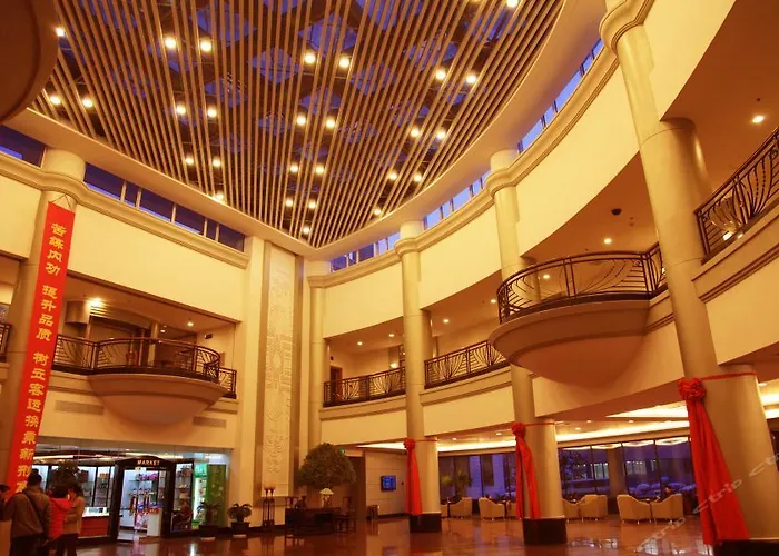 Airport Land Hotel