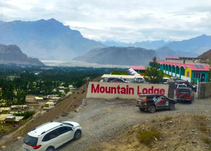 Hotel Mountain Lodge Skardu