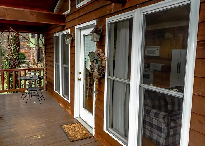 The Chimney Rock Inn & Cottages