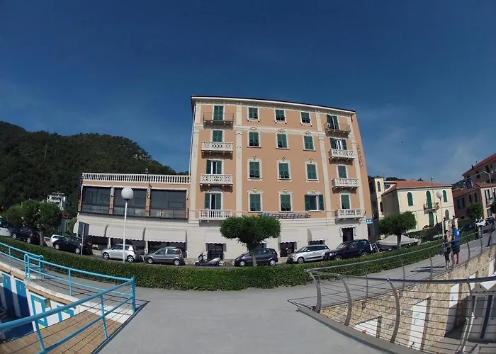 Hotel Monique Noli
